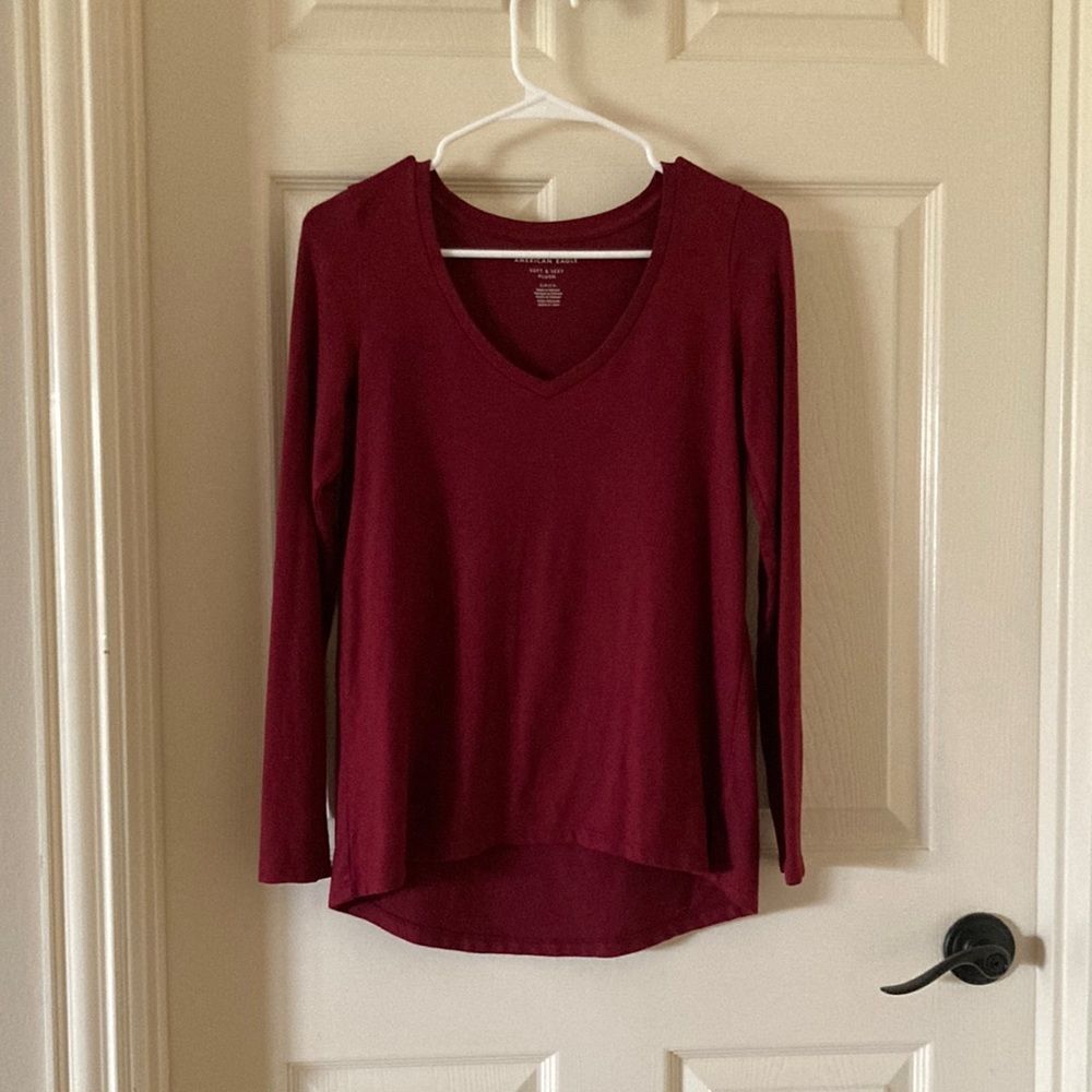 American Eagle Soft & Sexy Plush Long Sleeve Shirt V-Neck Soft Size Small Red